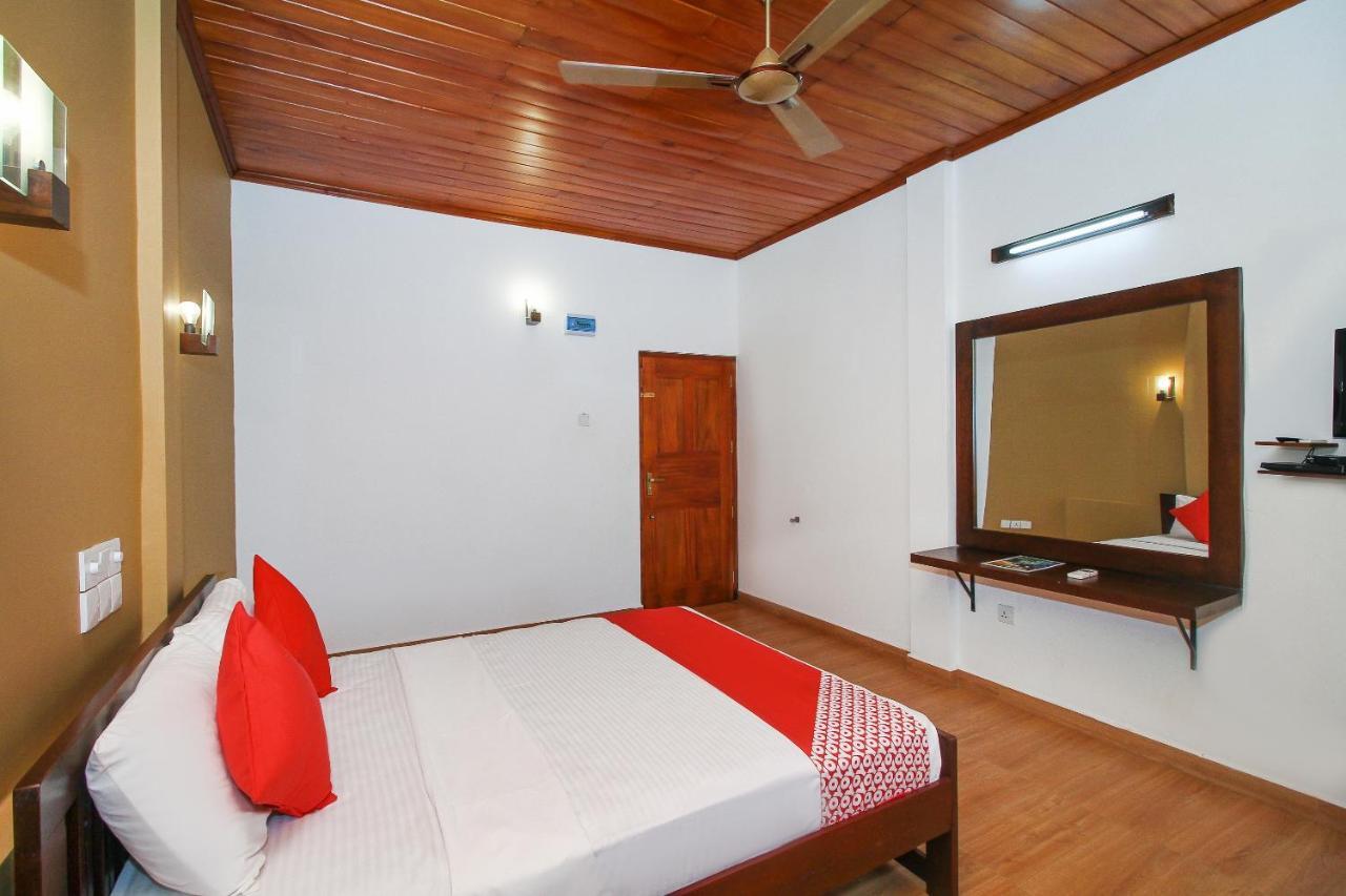 Oyo 471 Randiya Hotel Moratuwa Ngoại thất bức ảnh